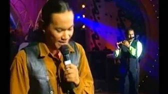 Spring - Kita Ditakdir Jatuh Cinta Spring - Kita Ditakdir Jatuh Cinta