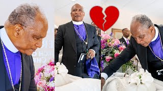 💔Bishop Patrick Wooden Broke Down As He Kissed His Dear Mother For The Last Time At The Homegoing