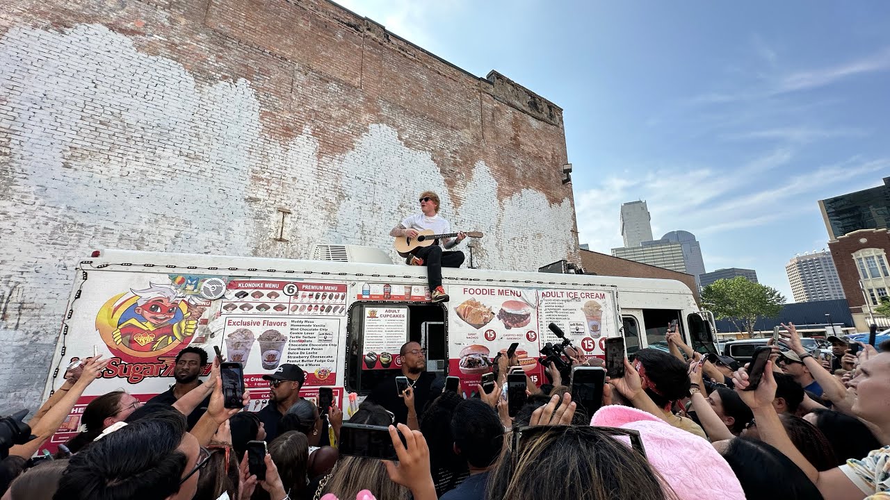 Popup Performance @EdSheeran Popup Performance - YouTube