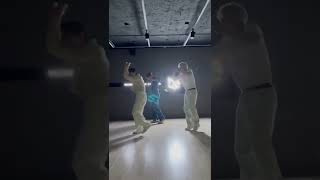 칼군무 하면 역시 맏형즈🤗 #TREASURE #MMM #Shorts