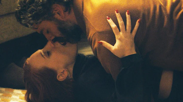 Scenes from a Marriage / Kissing Scene  Mira and Jonathan (Jessica Chastain and Oscar Isaac) | 1x03