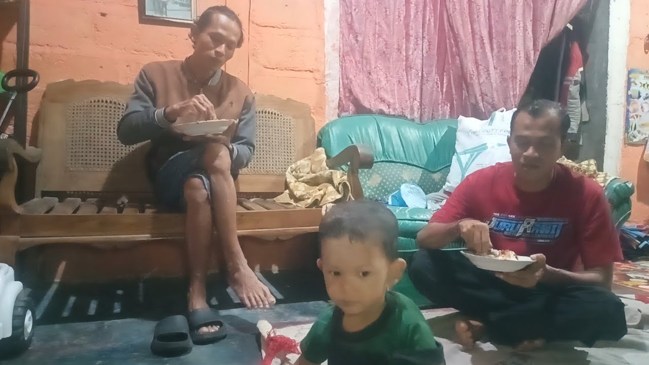 Buka puasa dengan menu sederhana,hidup di desa pedalaman 