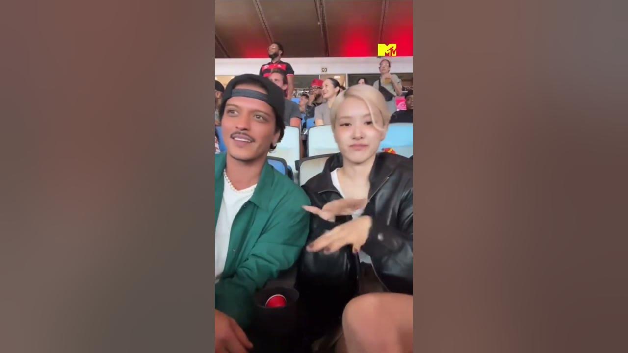 APT. (ROSÉ & Bruno Mars) M/V OUT NOW! ∙ lnk.to/ROSE_BRUNO_APT… ∙#ROSÉ #로제 #BrunoMars