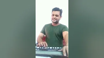 Wo Shaam Kuch Ajib Thi on  harmonium