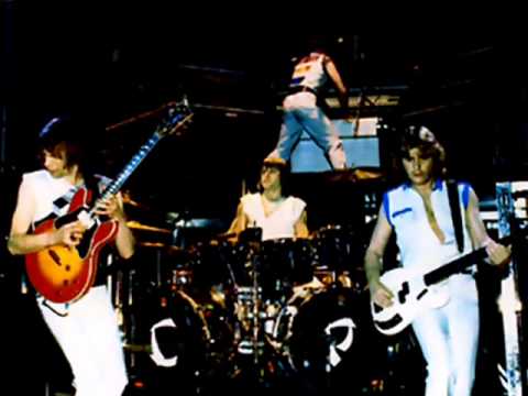 ASIA - Midnight Sun Live 1982 - YouTube