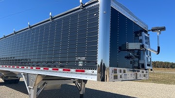 Wilson Hopper Bottom Tour 751 Pacesetter Model