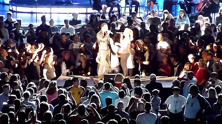 Kelly Clarkson and John Legend-Don't You Wanna Stay/You Don't Know Me