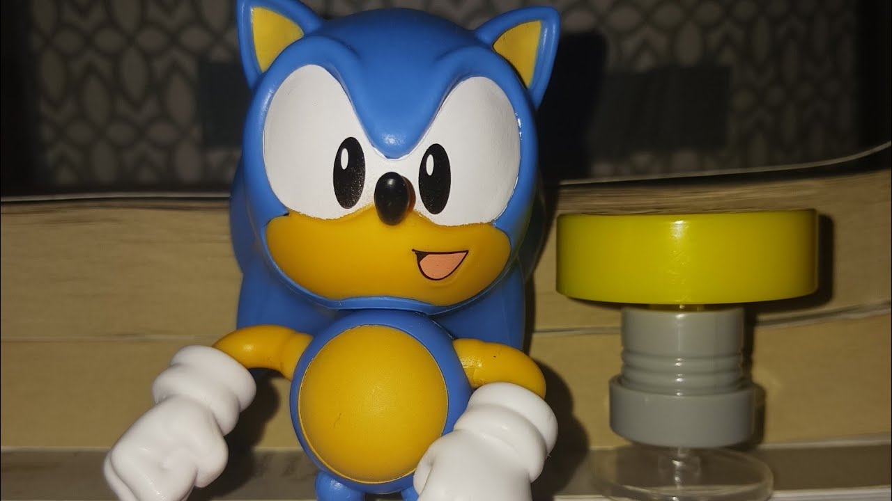 Sonic the Hedgehog Classic Sonic with Yellow Spring Action Figure