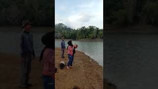 Tante Mancing Nila Di Tepi Waduk