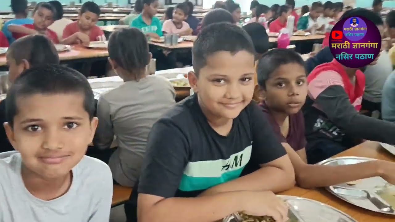 #GPS 77 व्या स्वातंत्र्यदिनानिमित्त, गौतम पब्लिक स्कूलच्या विद्यार्थ्यांना मिष्ठान्न भोजन. GPS stud.