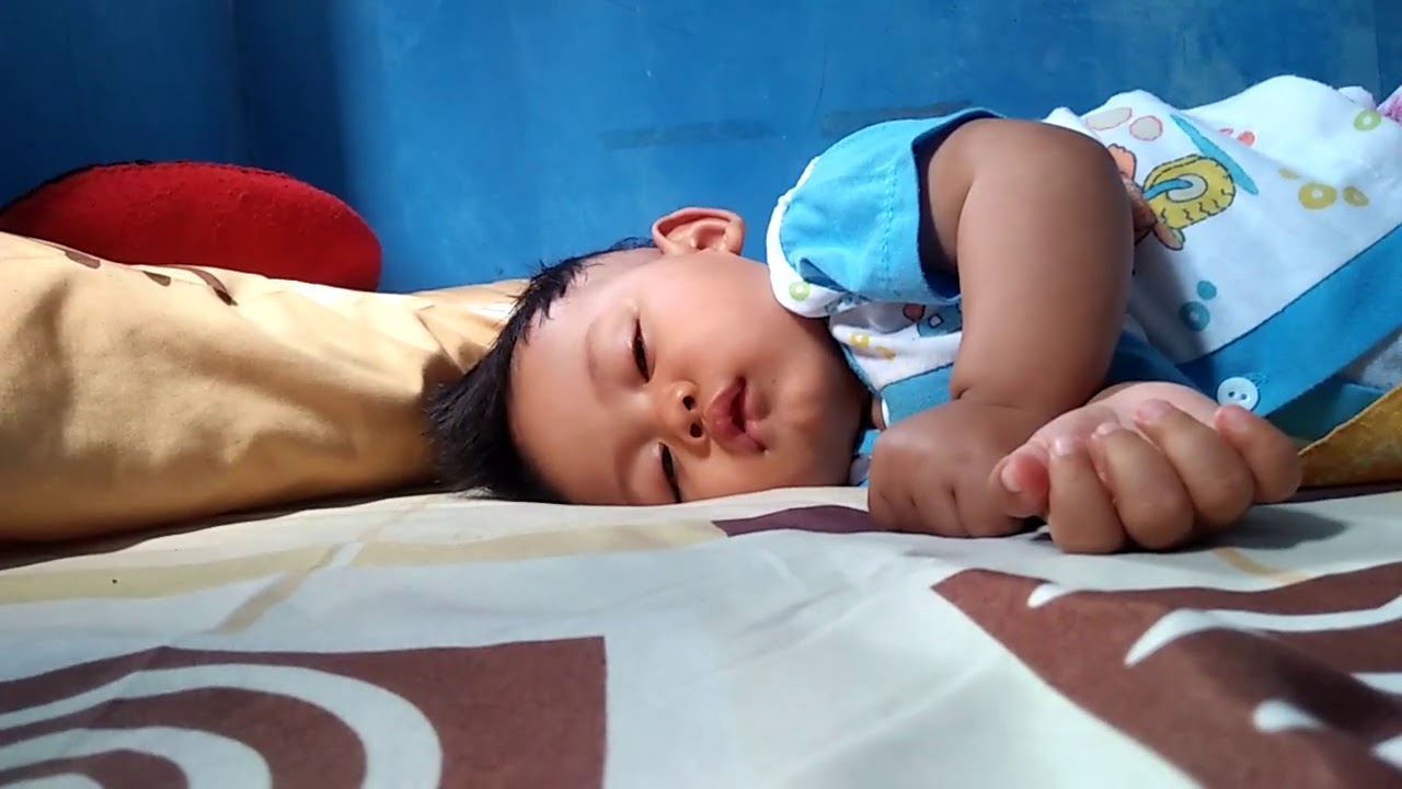 PARAH!!!!hahaha bayi lagi mimpi enak😅#tidur #bayi#punk