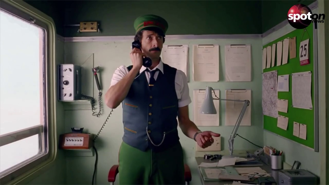 entertainment weekly ซับไทย Adrien Brody ist der Star im neuen H&M-Weihnachtsclip