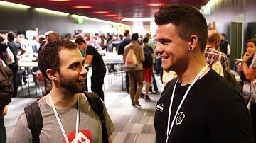 Todd Motto chats with Olivier Combe during Angular Connect 2016