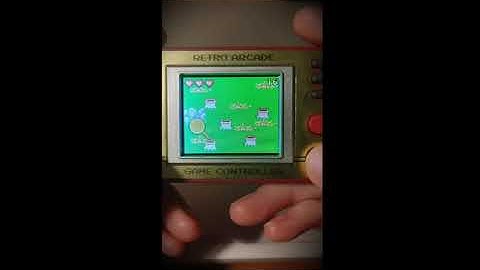 Hammer Chicken (Retro Arcade by orb gaming)