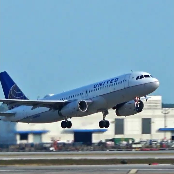 The best airplane engine sound? Airbus A320 roaring takeoff