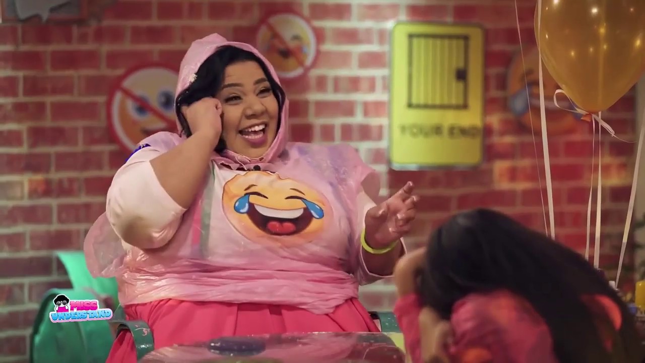 اضحك مع شيماء سيف والاطفال احمد و نوراي في غرفة ممنوع الضحك😂😂 YouTube اضحك مع شيماء سيف والاطفال احمد و نوراي في غرفة ممنوع الضحك😂😂 YouTube