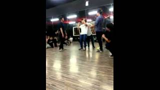 BBoy Kill how to windmill to handstand