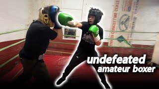 CRAZY AMATEUR vs SELF TAUGHT SPARRING!! UNDEFEATED AMATEUR prepares for GOLDEN GLOVES!
