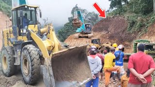 Ambisius!! Excavator Membongkar Gunung Berbahaya Menakjubkan Diabat Ini