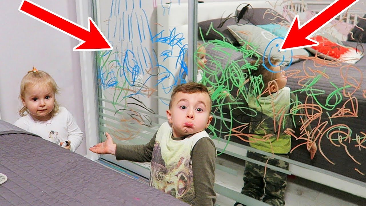 Alex cu Ariana au DESENAT Toate Geamurile din CASA | Cum a Reactionat Mama Cand a Vazut?