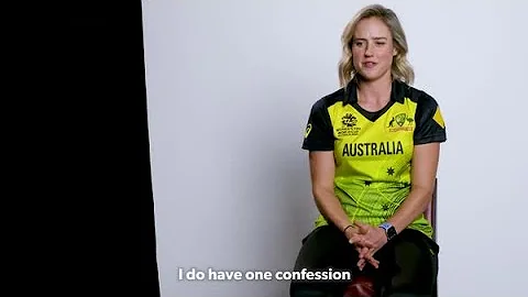 Meg Lanning takes confessions from the Aussie Wome...