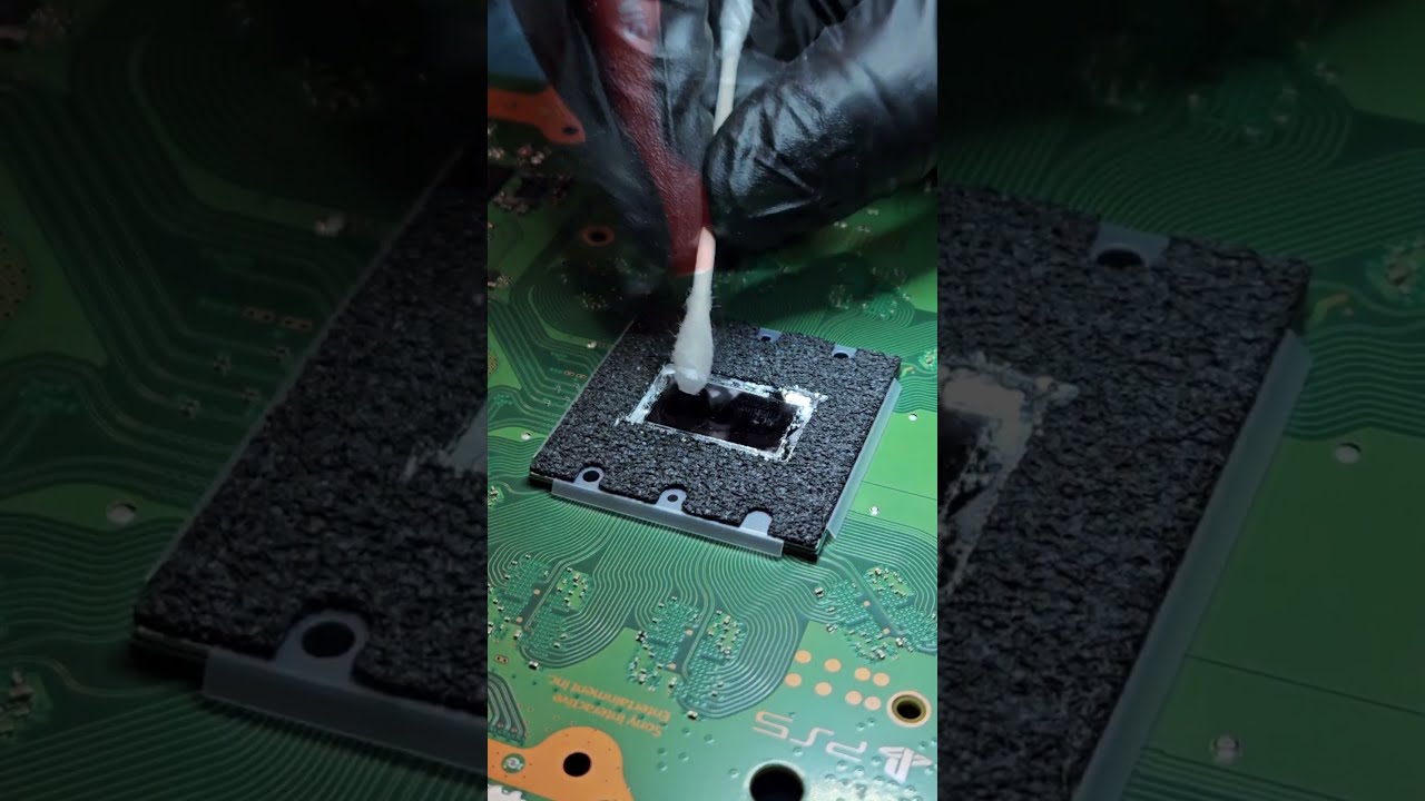 How To Clean PS5 CPU And Reapply Liquid Metal