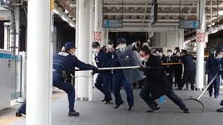 電車内襲撃に備えて訓練 埼玉県警、京王線事件受け