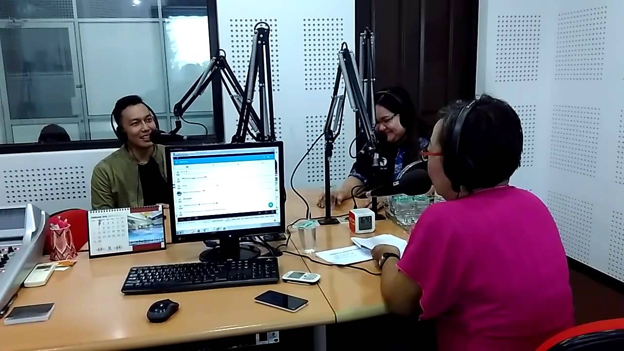 Live talkshow bersama SII ( Smart Investment Institute ) - YouTube Live talkshow bersama SII ( Smart Investment Institute ) - YouTube