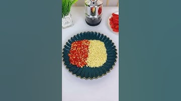 Dụng cụ dập tỏi bằng tay tiện lợi