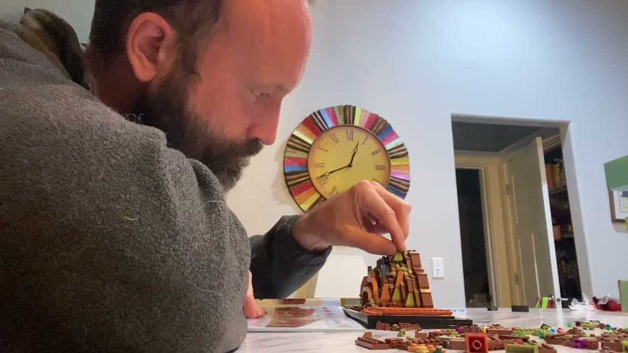 Relaxing Tree of Life ASMR micro brick build part 13