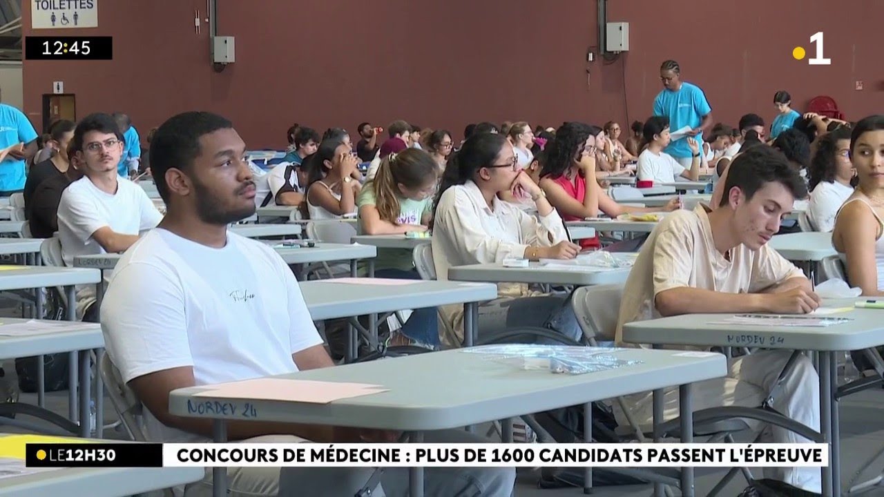 A la Nordev, les étudiants en médecine se pressent pour l'examen.