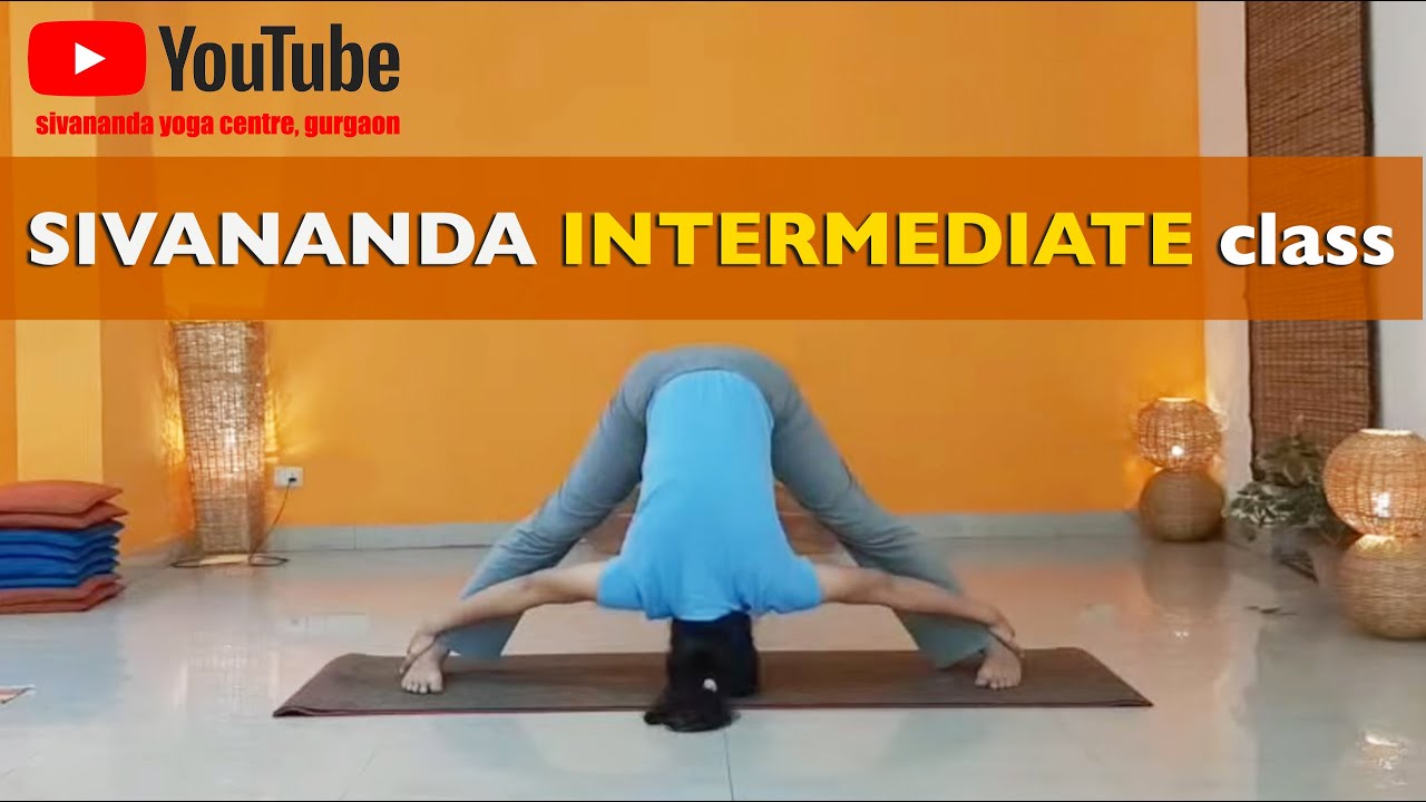 60 minutes Sivananda Yoga Class in 30 seconds 😃 - Watch Elif's practice  🧘🏻‍♀️ #yoga #shorts 