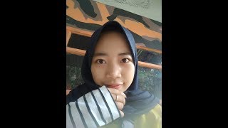 PEREMPUAN INI NGOMONGIN KEMALUANNYA