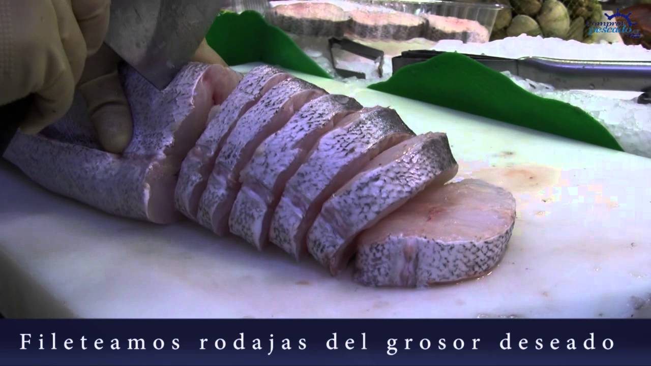 Hoy Cocina Como Limpiar Cortar Y Preparar La Merluza Youtube