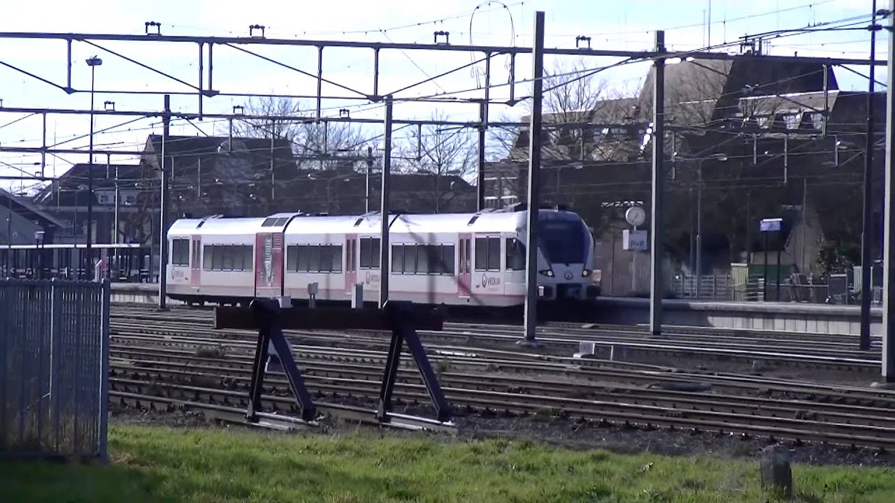 Ebo overweg Roermond (Holland) - YouTube