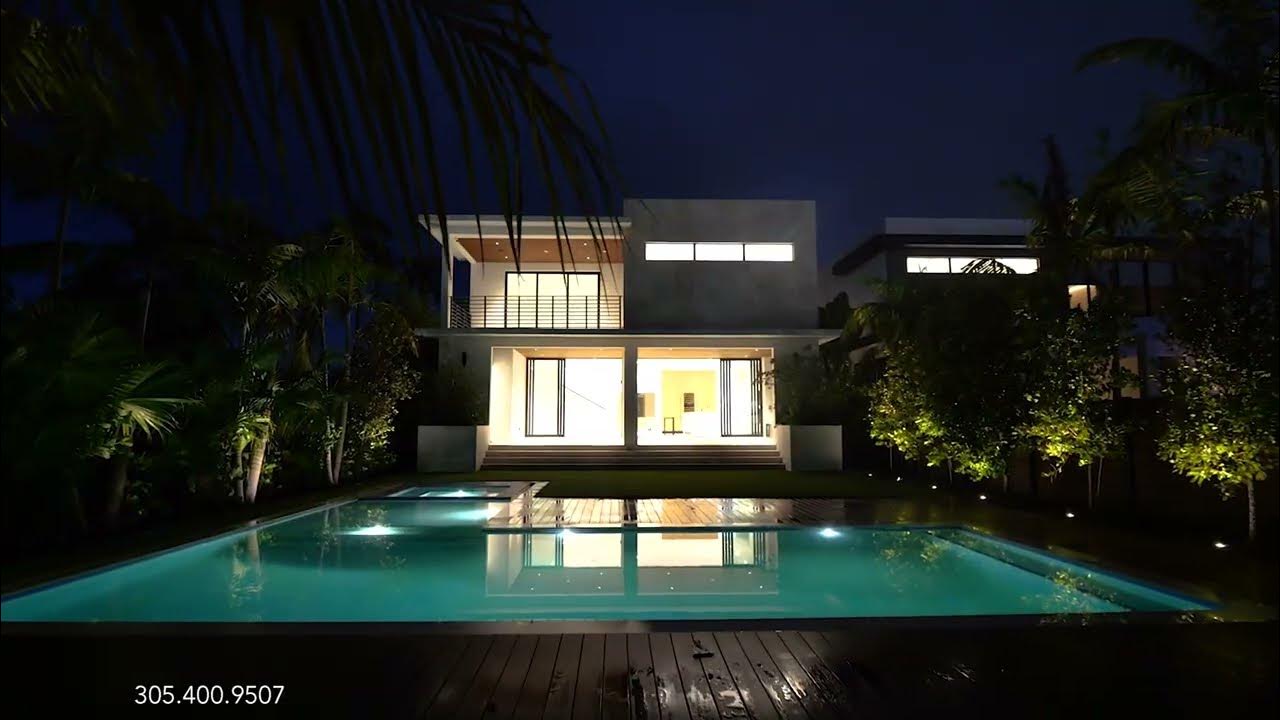 715 NE 77th Street Presented By The Carroll Group - YouTube
