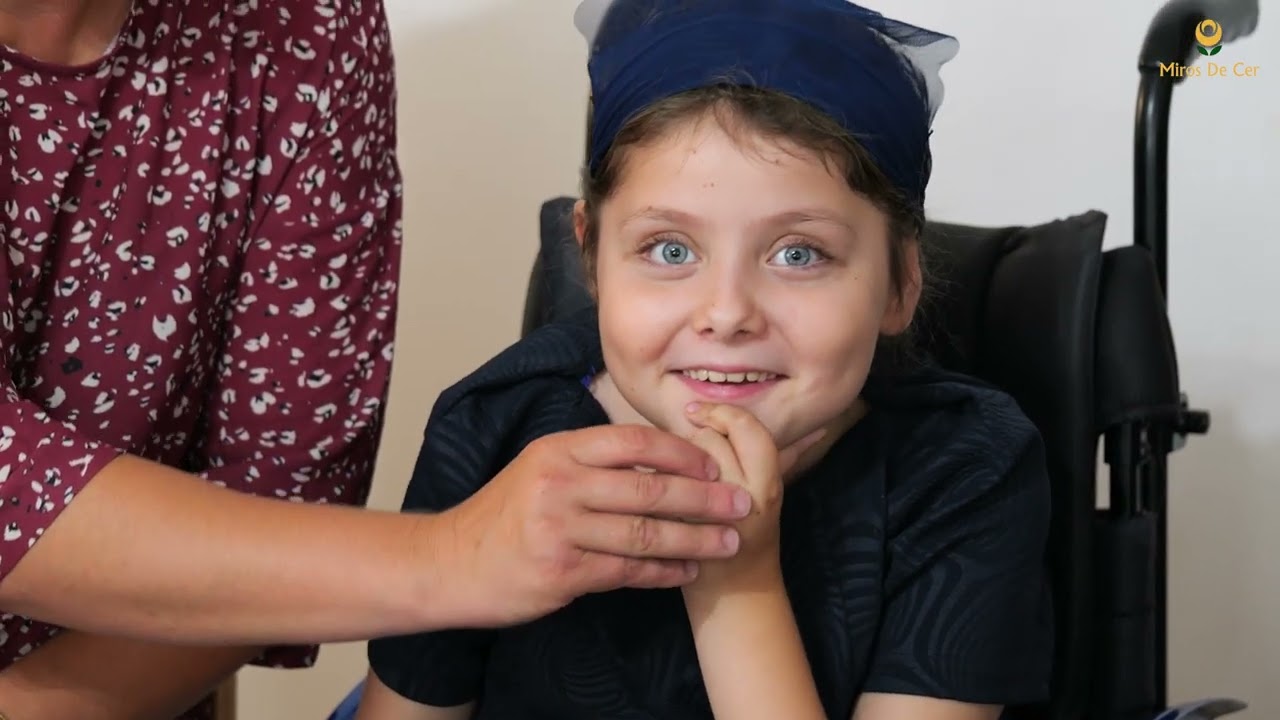 Mărturia unei mame care crește 2 fetițe cu dizabilități