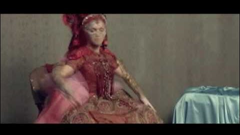 Madonna - The Beast Within (Re-Invention Tour Backdrop)