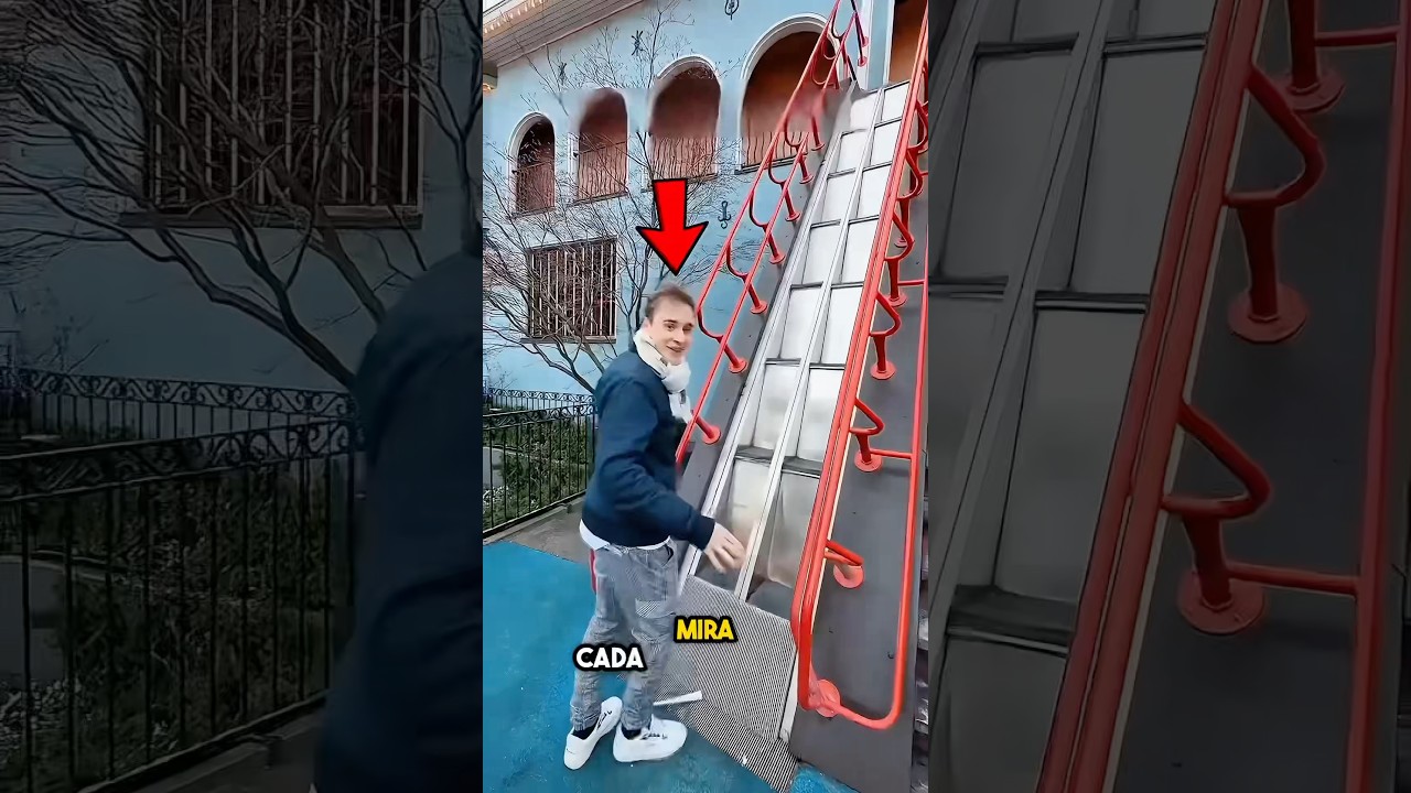 No subas esta escalera del centro comercial por error