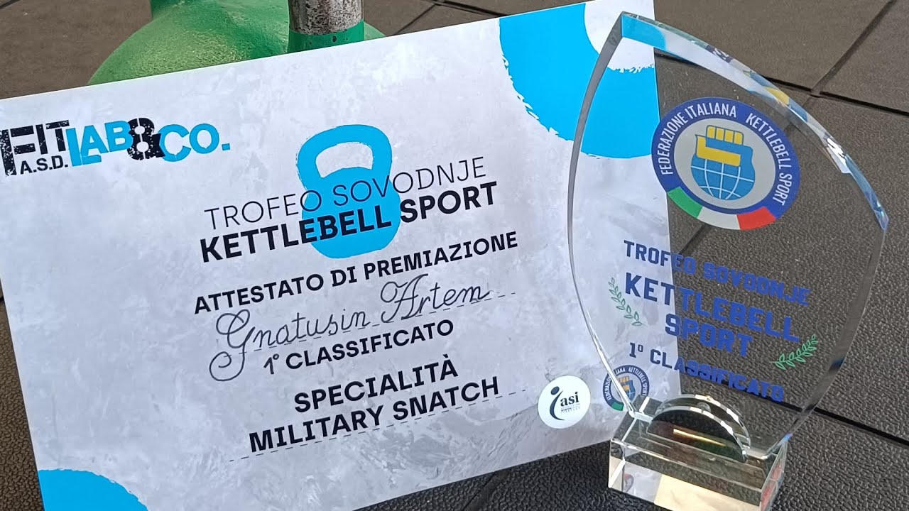 Kettlebell sport competition in Italy. Snatch 24 kg 298 reps