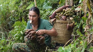 Harvest wild bananas and bring them to the market to sell, survival alone