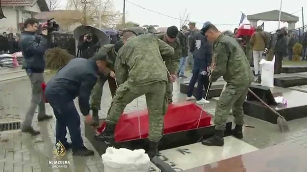 ضحايا مدفونون من المقبرة الجماعية في رودنيكا