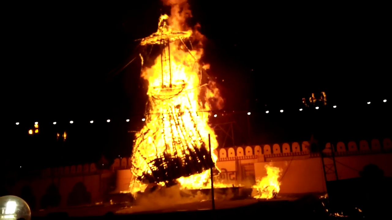 Ravan Dahan Live Kota Dussehra Fair Effigy Burn Rawan Kota Dusshera Mela Video Kota Live Mela P 2