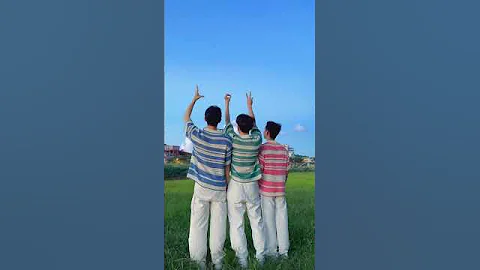 👌🏻✌🏻🤙🏻What do you see?