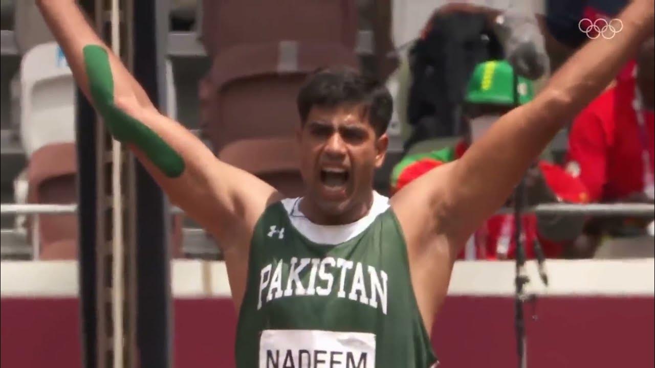 arshad nadeem javelin throw at olympics in the first round YouTube