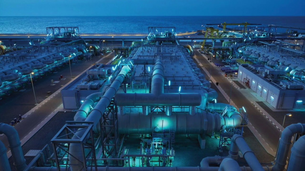Опреснение воды технологии. Завод по опреснению морской воды в Крыму. Опреснение воды. Станция опреснения морской воды.