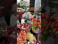 букет бузку у Нью-Йорку коштує 75 доларів. а у вас які ціни на квіти?