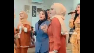 VIRAL BANGAT LAGU AKU MUNDUR ALON ALON //REMIX TIKTOK TERBARU