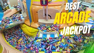 BEST Arcade Game!!! CANDY PUSHER CLAW MACHINE!  screenshot 3