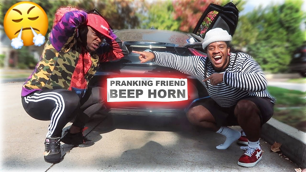 BEEPING CAR PRANK ON FRIEND! (RAGE!!) YouTube